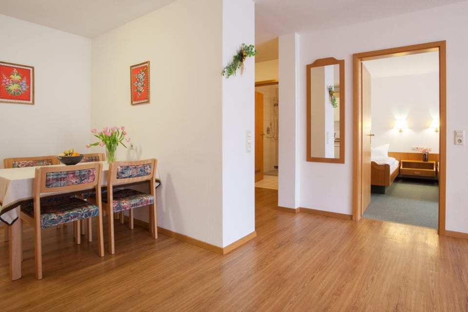 Rustikale 2 Zi.-FeWo 70 qm Barrierefrei Nähe Freiburg Apartment in Baden-Württemberg