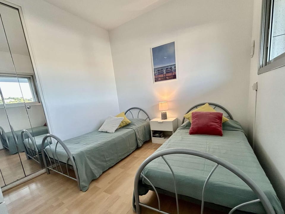 Appartement 2 Pièces avec Climatisation, 4 Couchages, à 100m de la Plage - FR-1-252A-33 Apartment in Villeneuve-Loubet