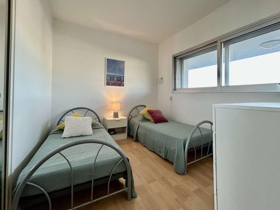 Appartement 2 Pièces avec Climatisation, 4 Couchages, à 100m de la Plage - FR-1-252A-33 Apartment in Villeneuve-Loubet
