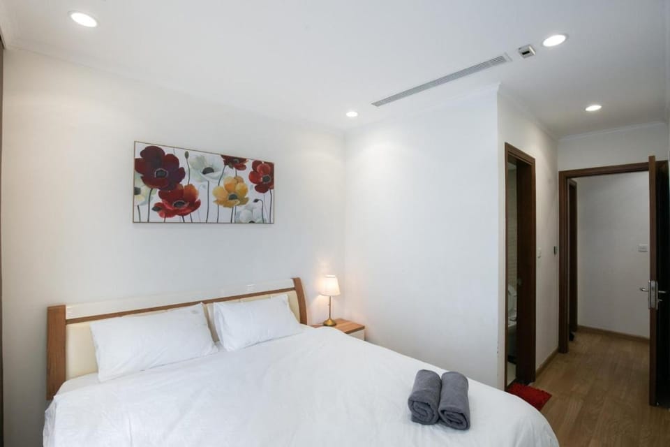 BOM HOMES- VINHOMES TIMES CITY- 2BR- PARK hill Apartment in Hanoi