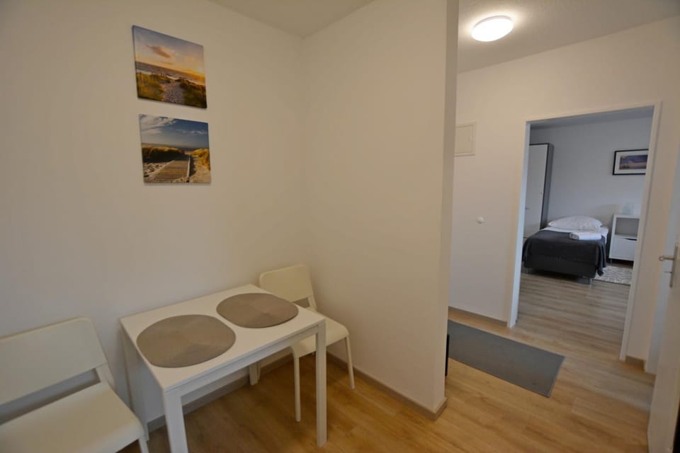 Seating area, Food