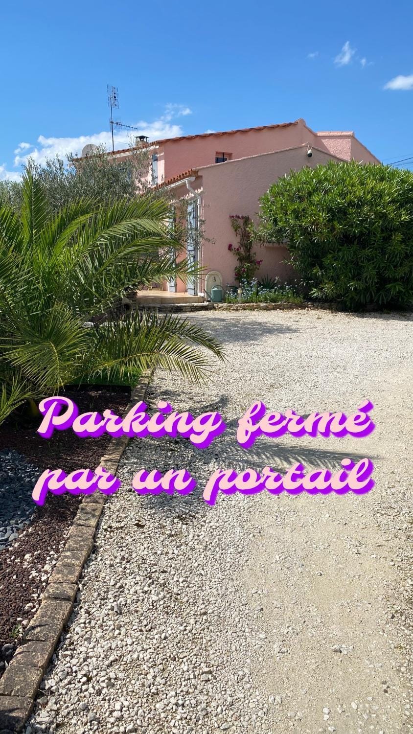Property building, Text overlay