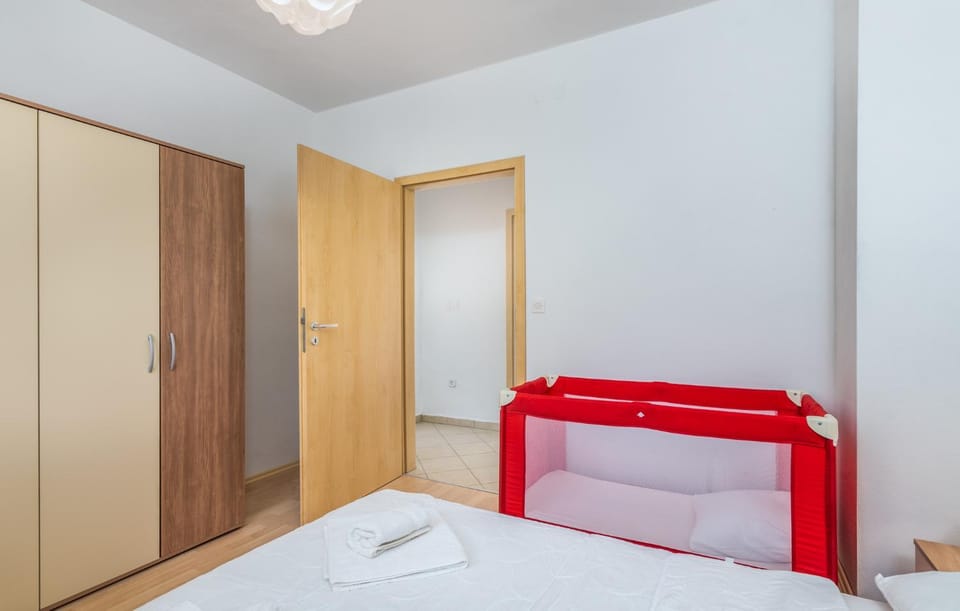 Bed, Bedroom, bunk bed