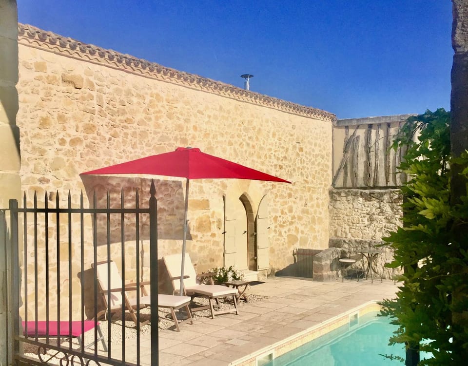 Property building, Facade/entrance, Swimming pool