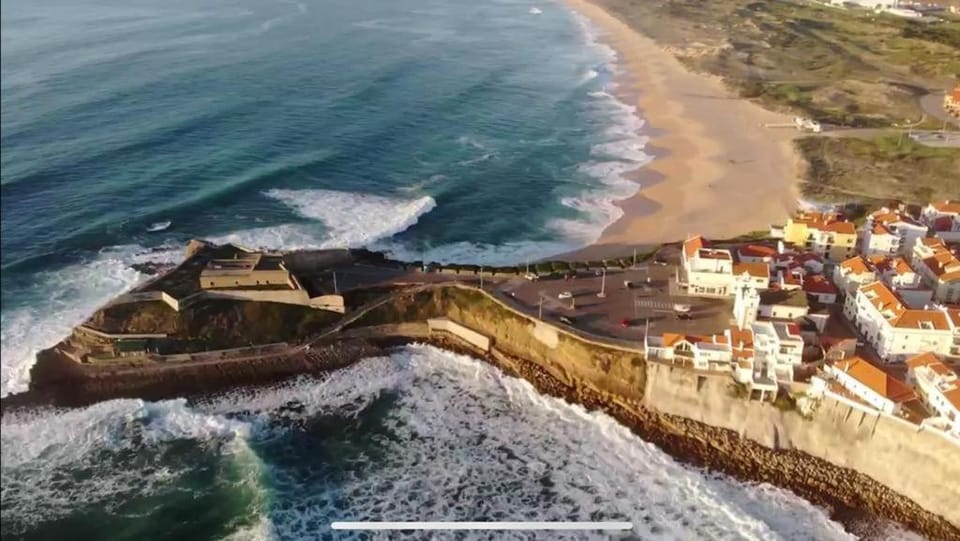 Mare Cheia: Beach and Surf Apartment 2 Apartment in Peniche