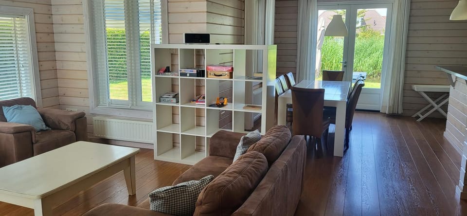 The Blue House - Luxurious Waterfront Villa Zeewolde Villa in Zeewolde