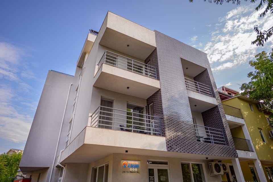 Property building, Balcony/Terrace