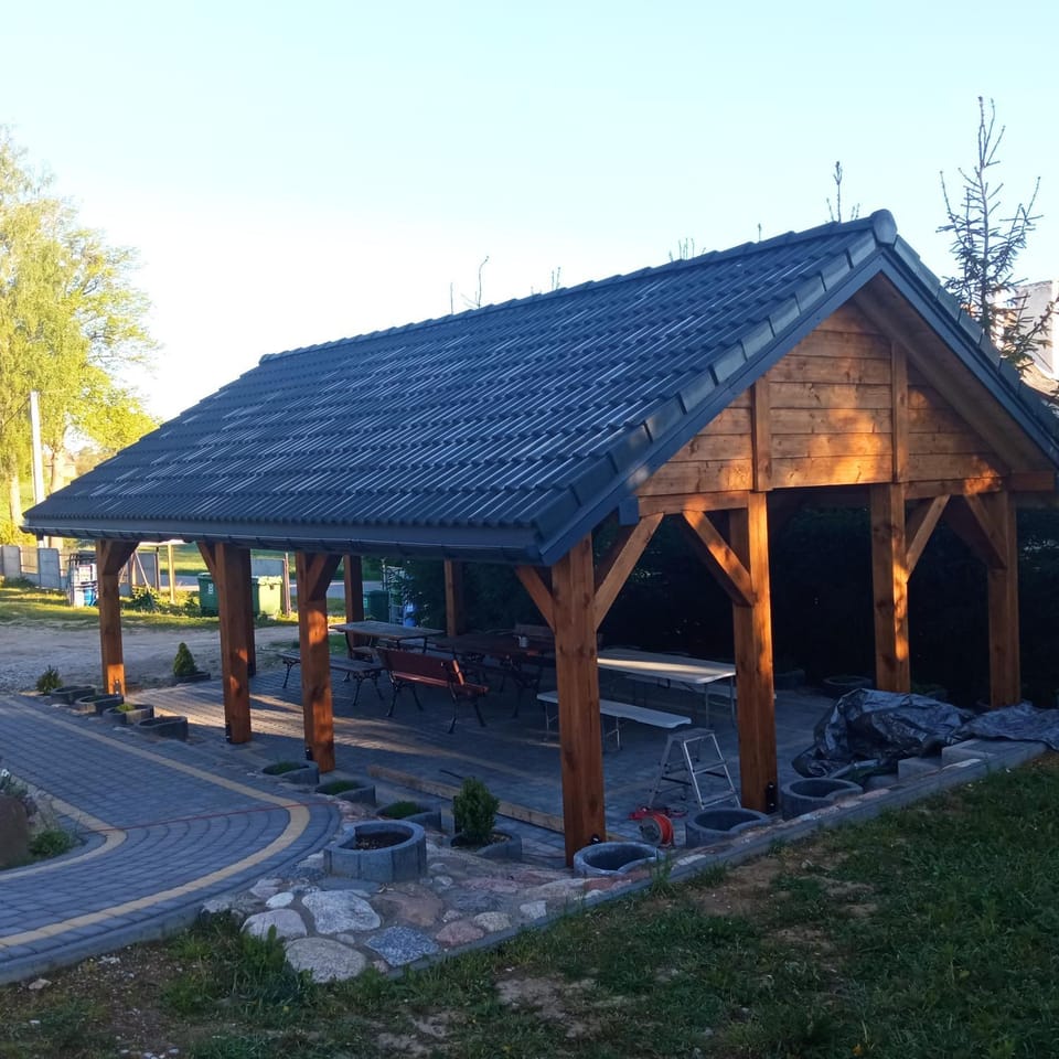 Property building, Restaurant/places to eat