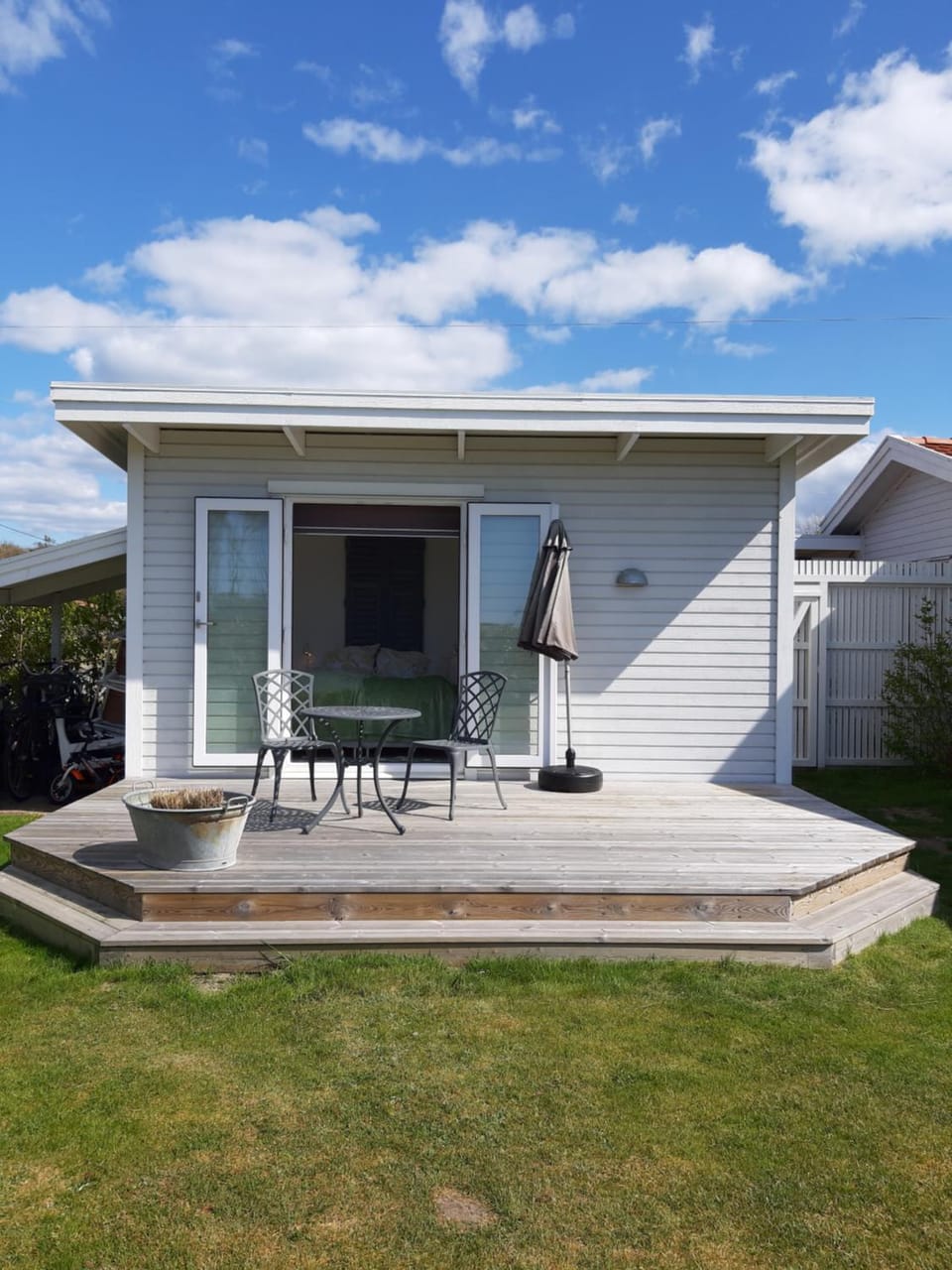 Property building, Patio, Garden