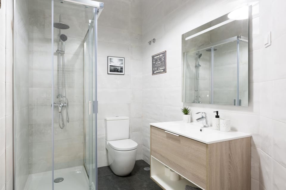 Shower, Bathroom