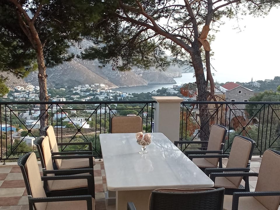Natural landscape, View (from property/room), Balcony/Terrace, Seating area, Dining area, Mountain view, Sea view