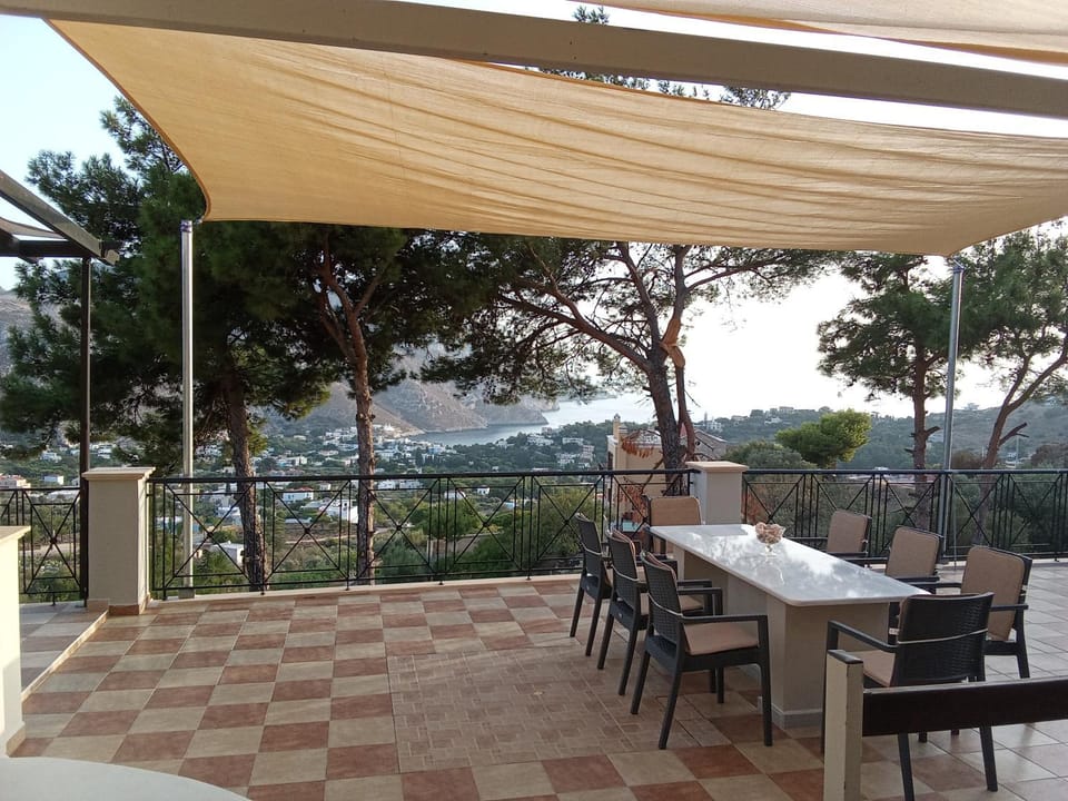 Day, Natural landscape, View (from property/room), Balcony/Terrace, Dining area, Mountain view, Sea view