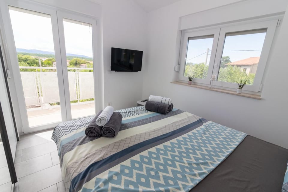 TV and multimedia, Bedroom