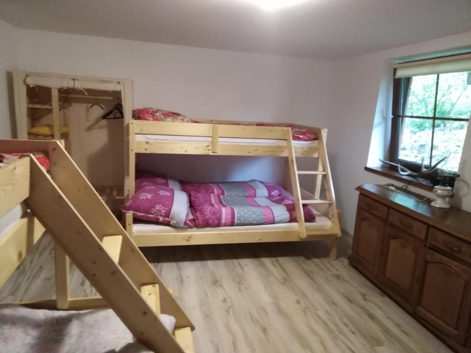 bunk bed