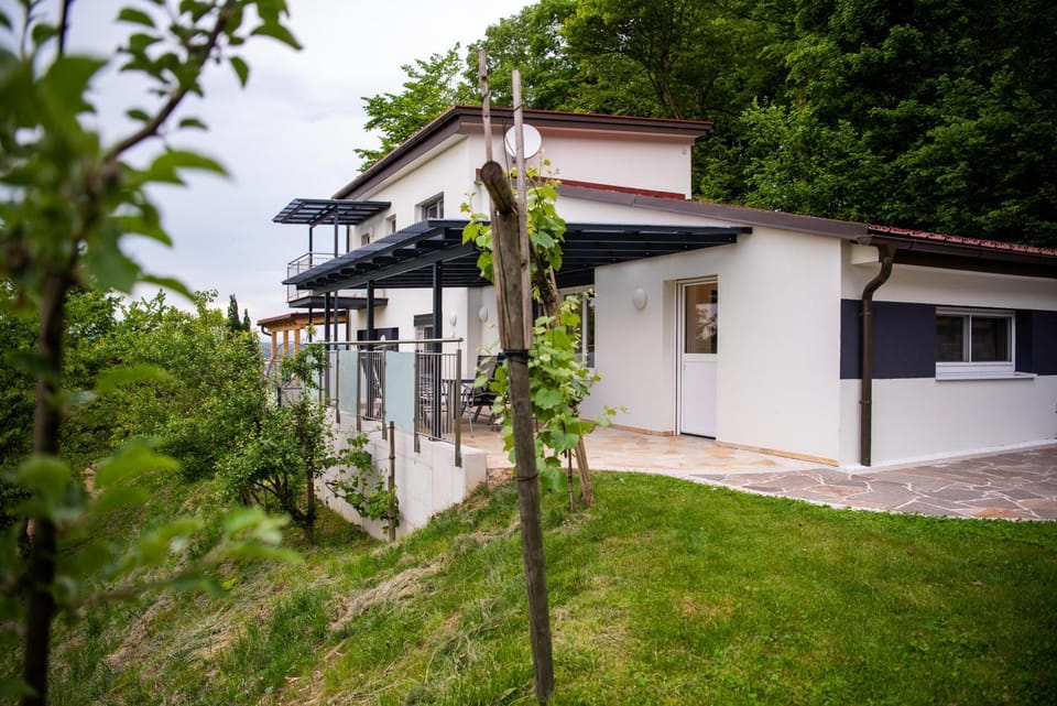 Property building, Facade/entrance, Garden
