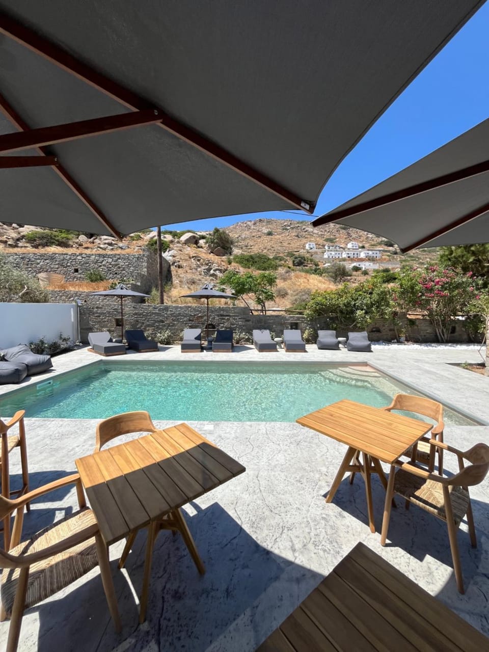 Natural landscape, Mountain view, Pool view, Swimming pool, Swimming pool, sunbed