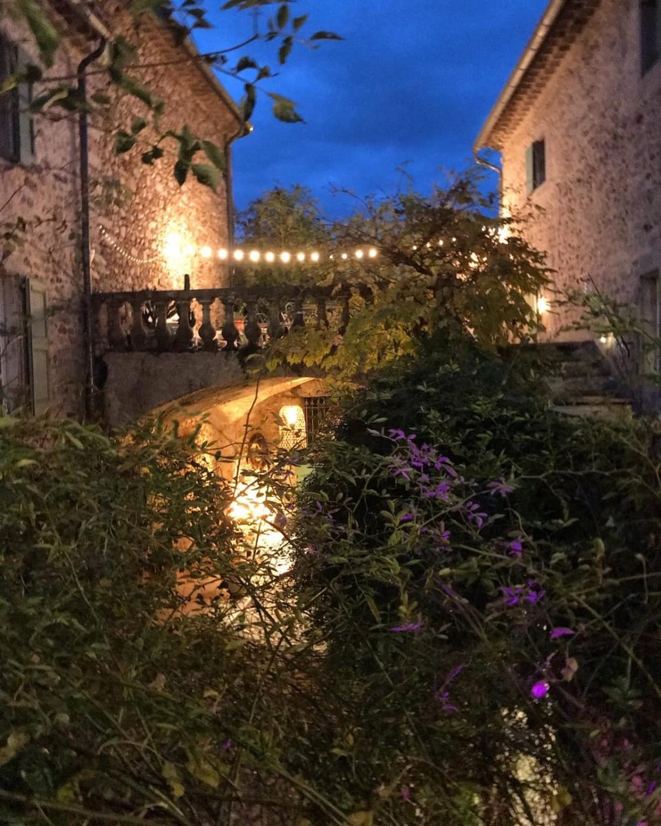 Les Cailloux Dorés Bed and Breakfast in Occitanie