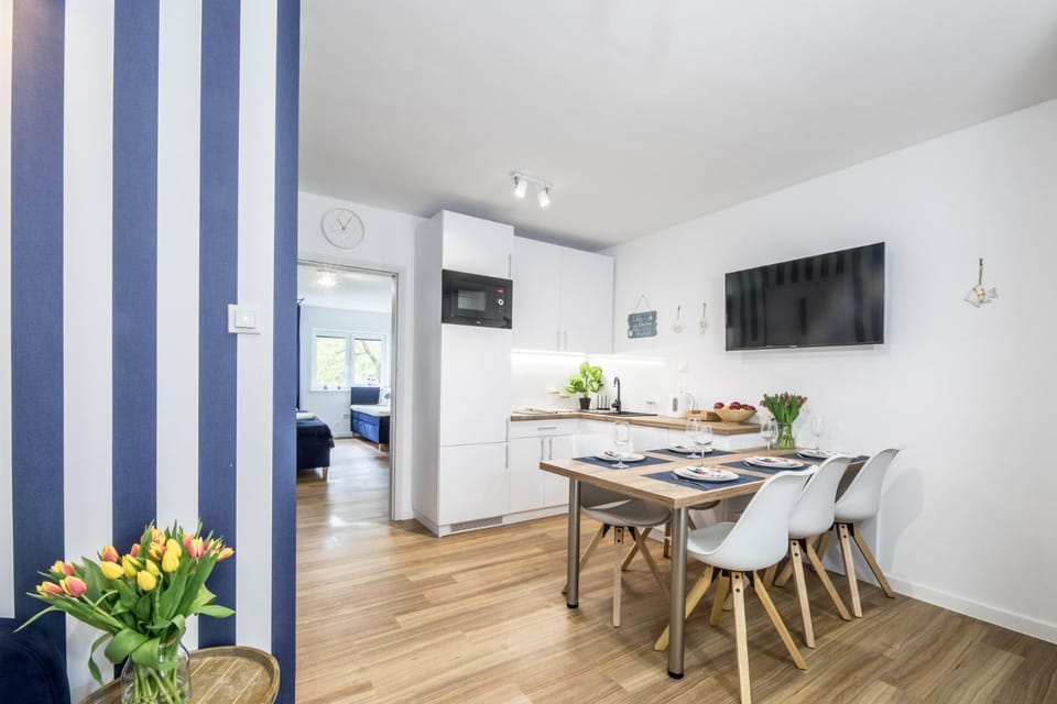 BBQ facilities, Children play ground, Fishing, Game Room, Garden, Horse-riding, Balcony/Terrace, Dining area, Hiking, Cycling, Kids's club, Food, Pets, Pets, Garden view, Drinks, young children, young children, older children, older children, Family, Family, Quiet street view