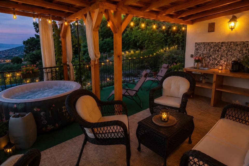 Panoramic view with jacuzzi Apartment in Vis