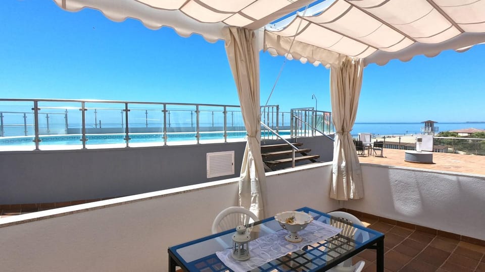 Islantilla vistas al mar 1 línea, piscina, parking, wifi Apartment in Costa de la Luz