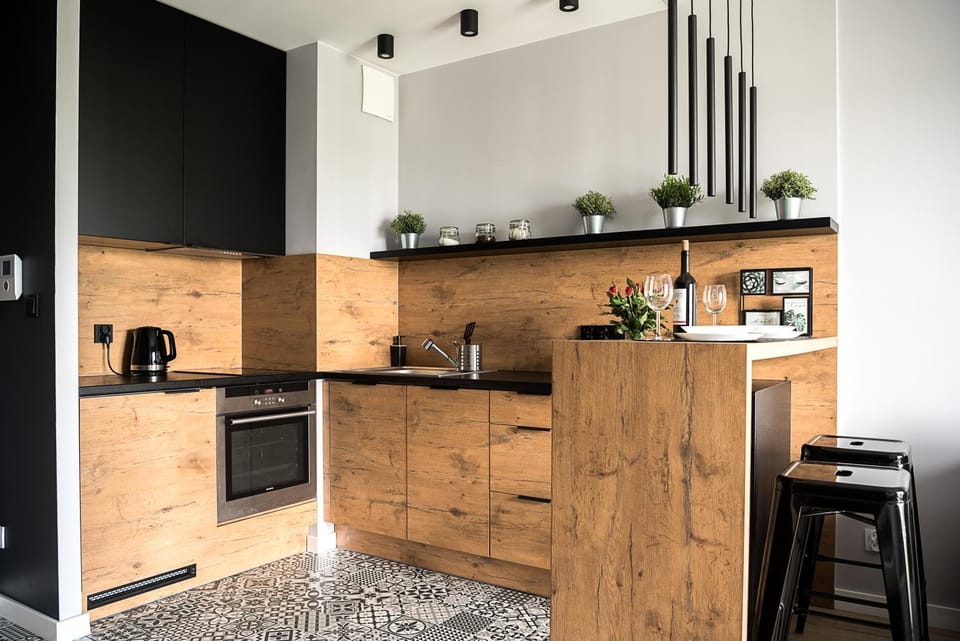 Kitchen or kitchenette, Food and drinks