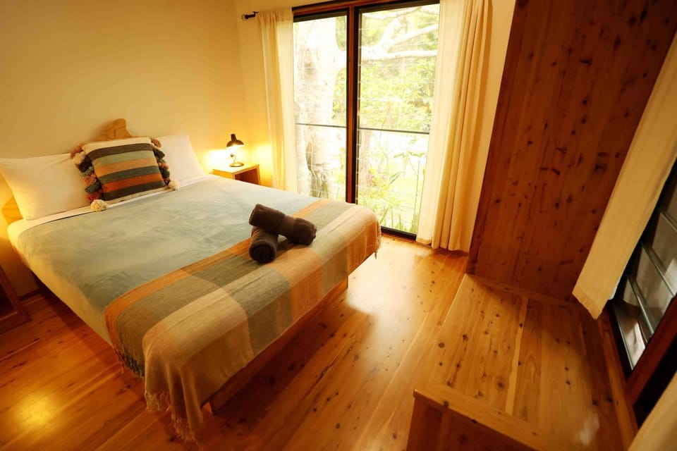 Garden, Decorative detail, Bedroom, Garden view, wardrobe