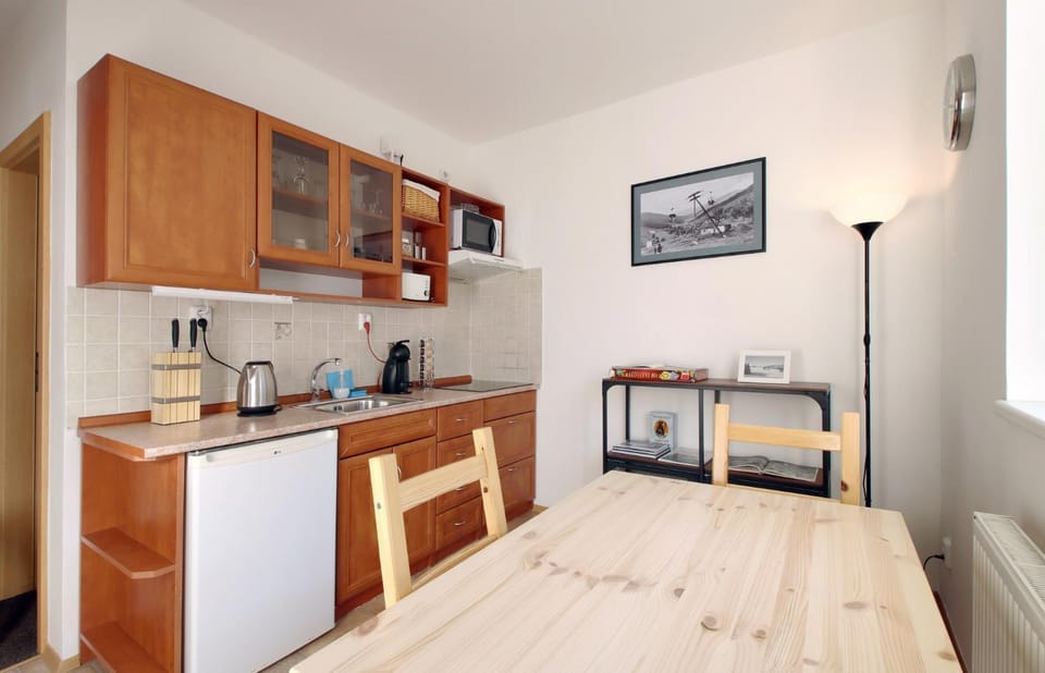 Coffee/tea facilities, Kitchen or kitchenette, Garden view, Mountain view, pet friendly, stove, toaster