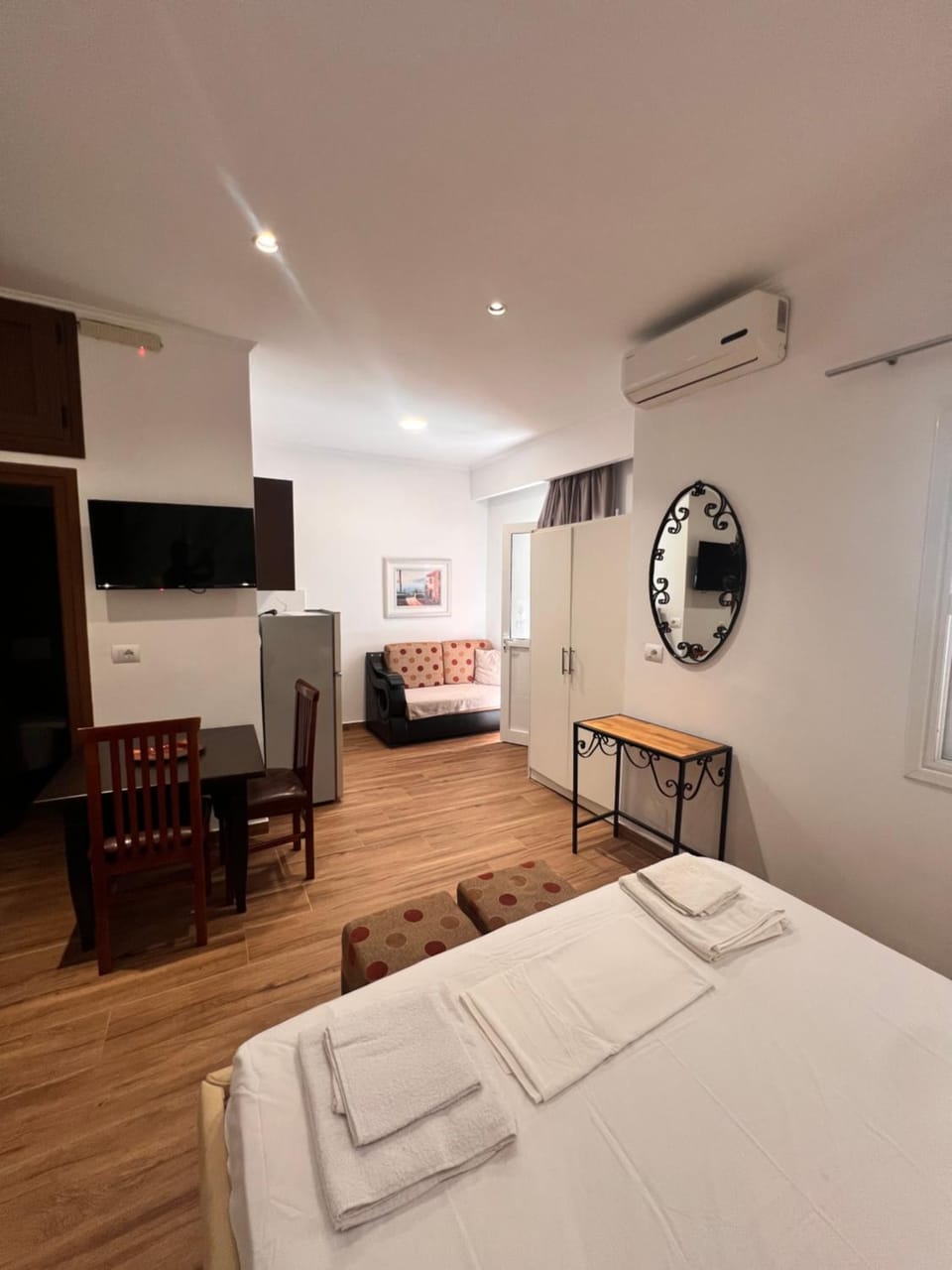 Villa Edmond Apartment in Ksamil