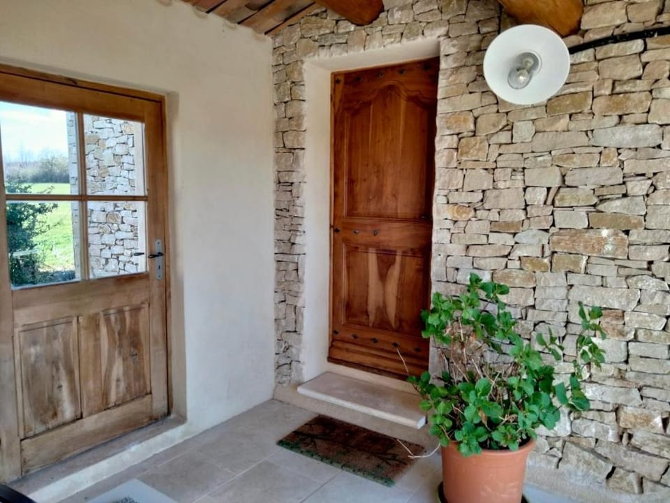 Le Mas des Lavandes Bed and Breakfast in Sault