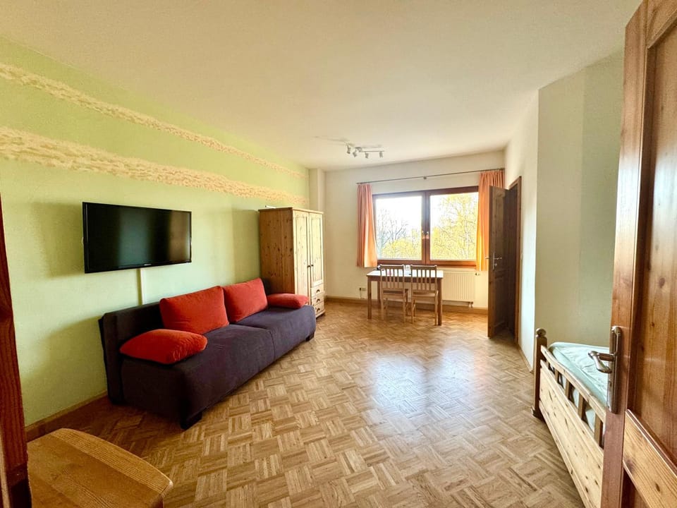 Photo of the whole room, Seating area