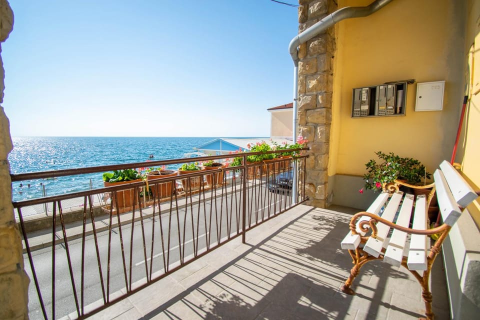 Apartment Miramare Apartment in Piran