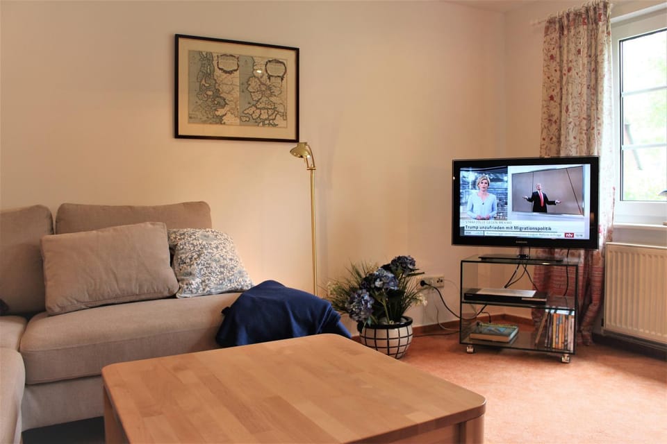 Living room, Photo of the whole room