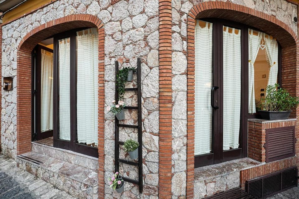 Casa Pirri Apartment in Castelmola
