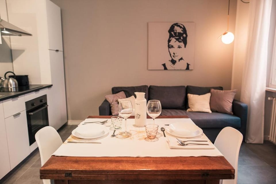 Kitchen or kitchenette, Living room, Seating area