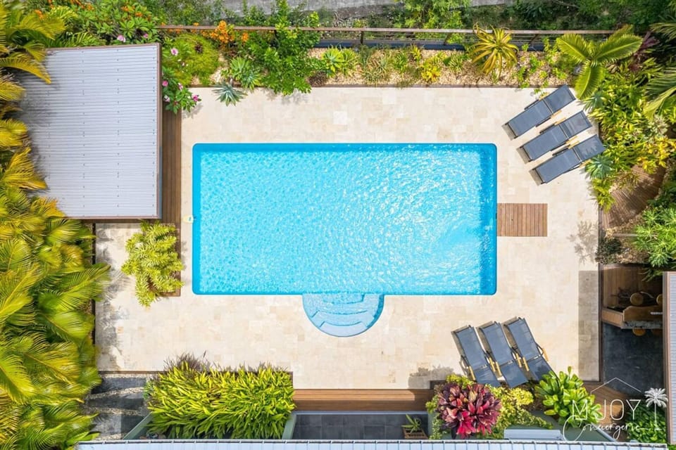 VILLA EDEN - swimming pool and amazing ocean view Villa in Saint-Leu