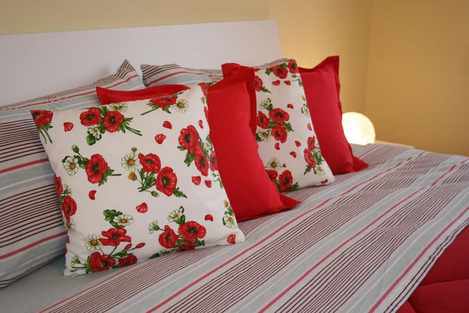 Bed, Decorative detail, Bedroom