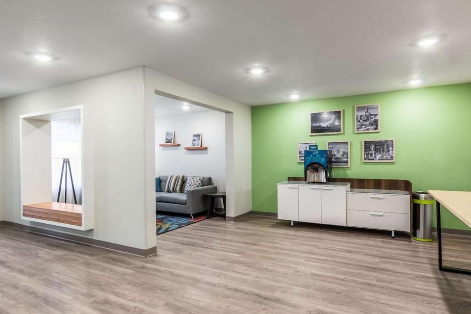 Lobby or reception, On site