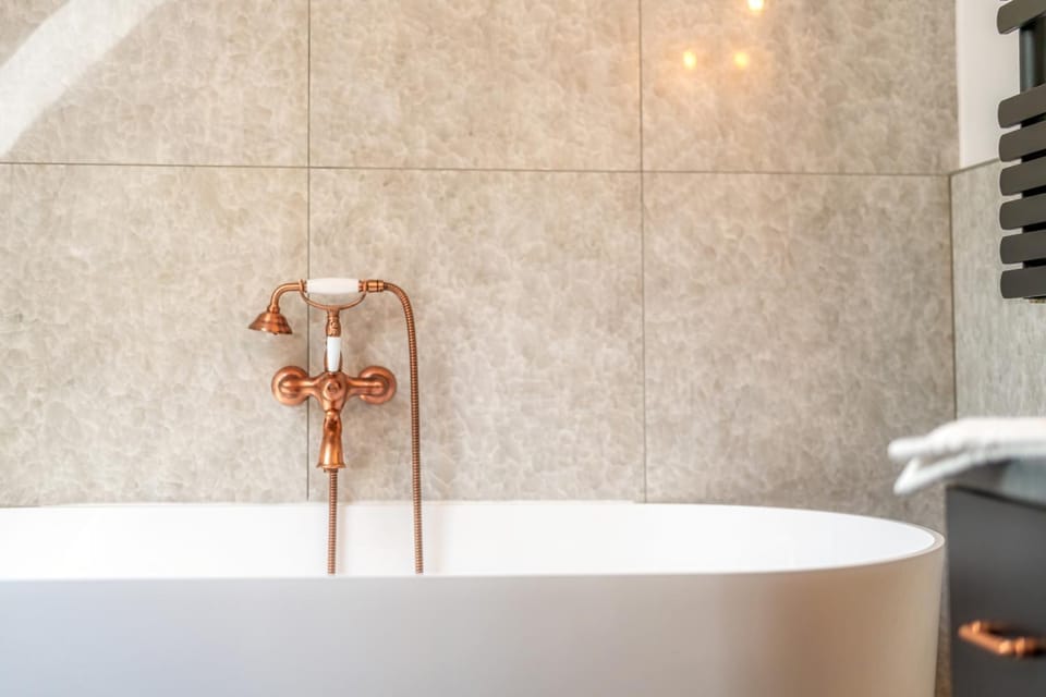 Bathroom, Bath