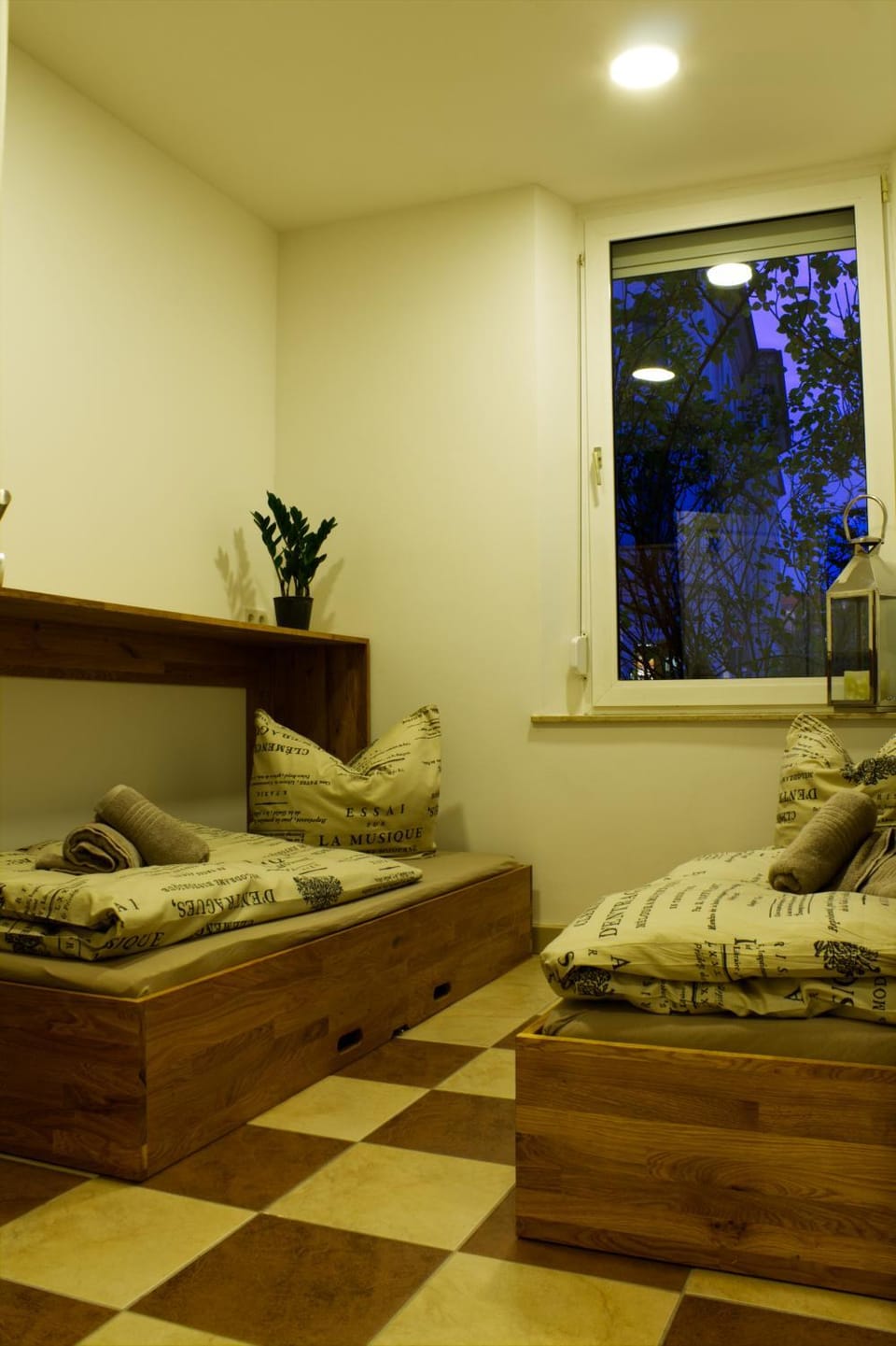 Bed, Photo of the whole room, Bedroom, City view, Sunset