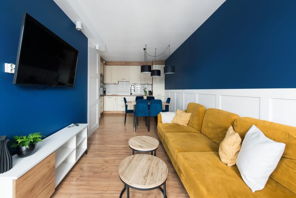 Communal lounge/ TV room, Kitchen or kitchenette, Living room, Dining area