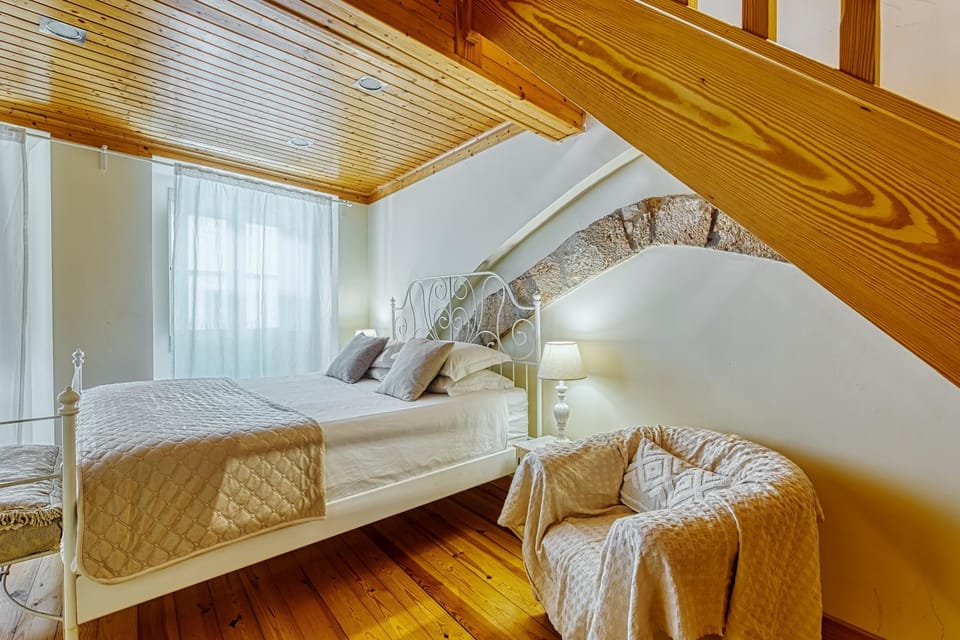 Amazing Duplex at Alfama Apartment in Lisbon