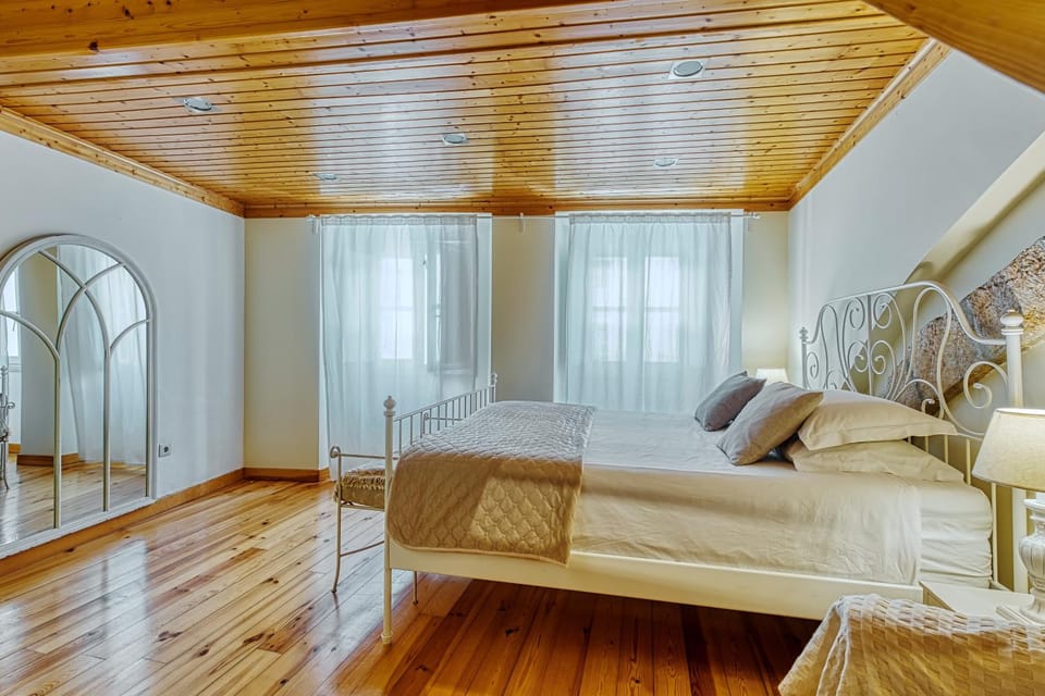 Amazing Duplex at Alfama Apartment in Lisbon
