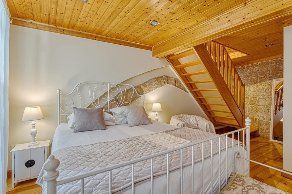 Amazing Duplex at Alfama Apartment in Lisbon