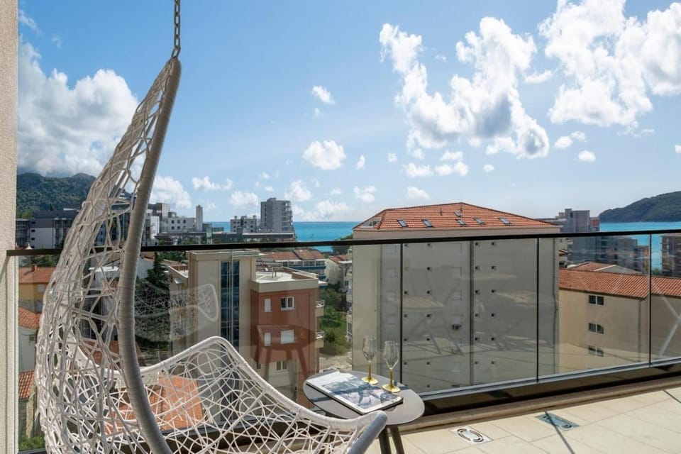 Natural landscape, View (from property/room), Balcony/Terrace