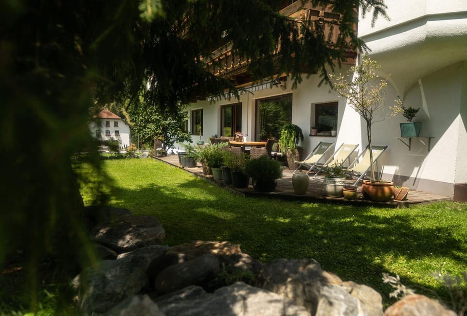 Garden, Balcony/Terrace