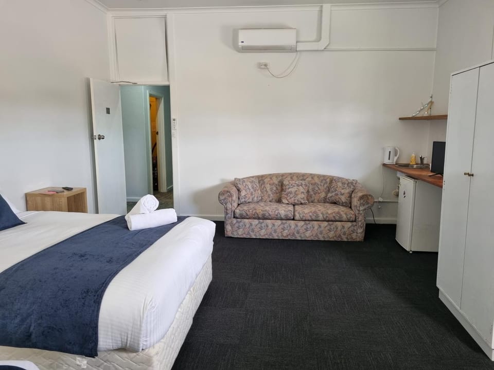 Parkes Hotel Hotel in Parkes