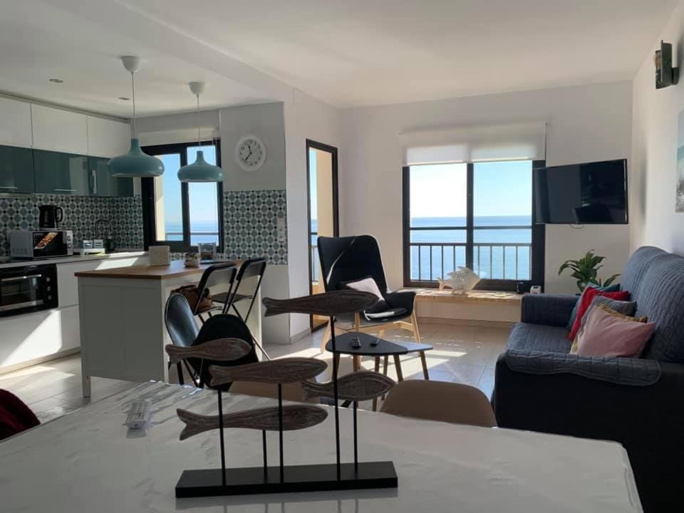 Apartamento RONDA 4 en primera linea de playa Apartment in Fuengirola
