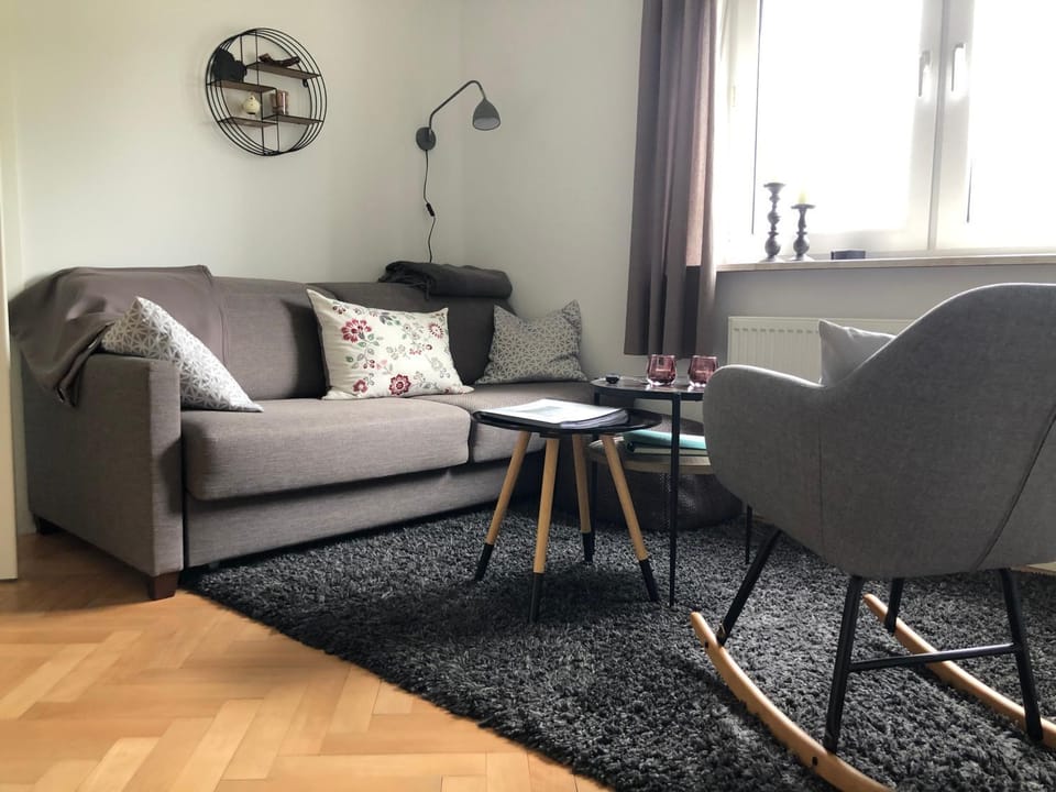 Living room, Photo of the whole room, Seating area
