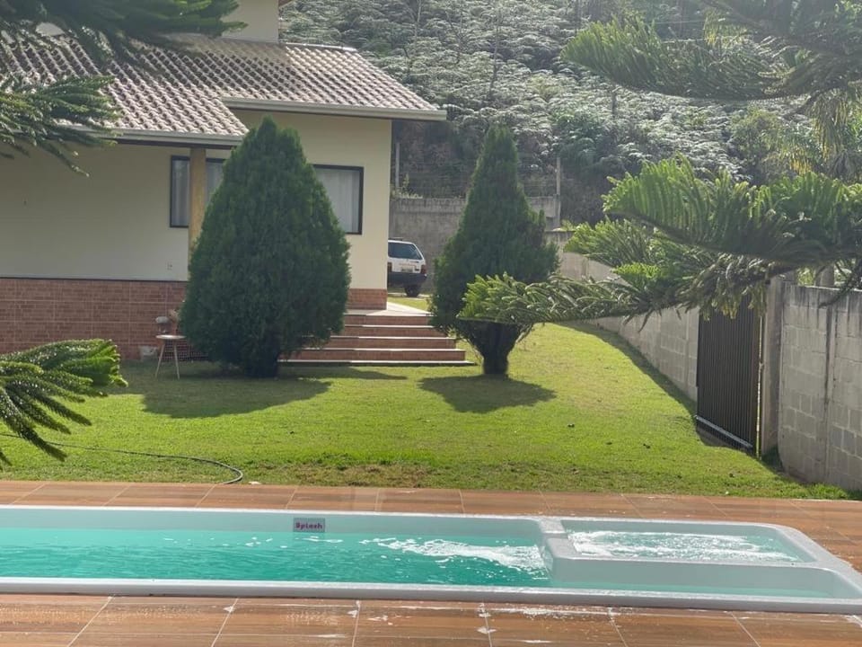 Região de Pedra Azul casa Amarela House in State of Espírito Santo, Brazil