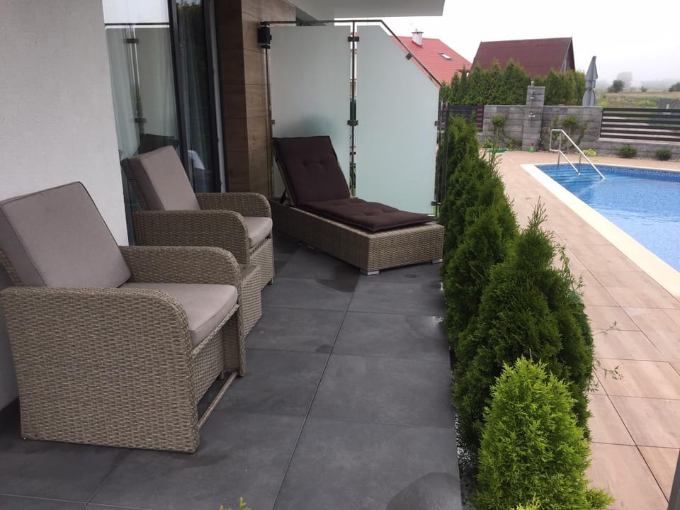 Balcony/Terrace, Pool view